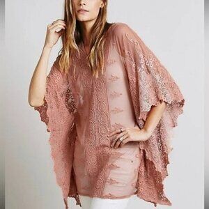 NWT Free people rose lace poncho - one size